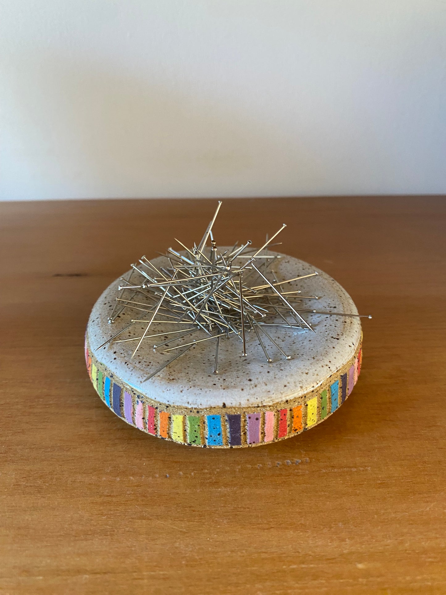 Pin dish: Spectrum Base