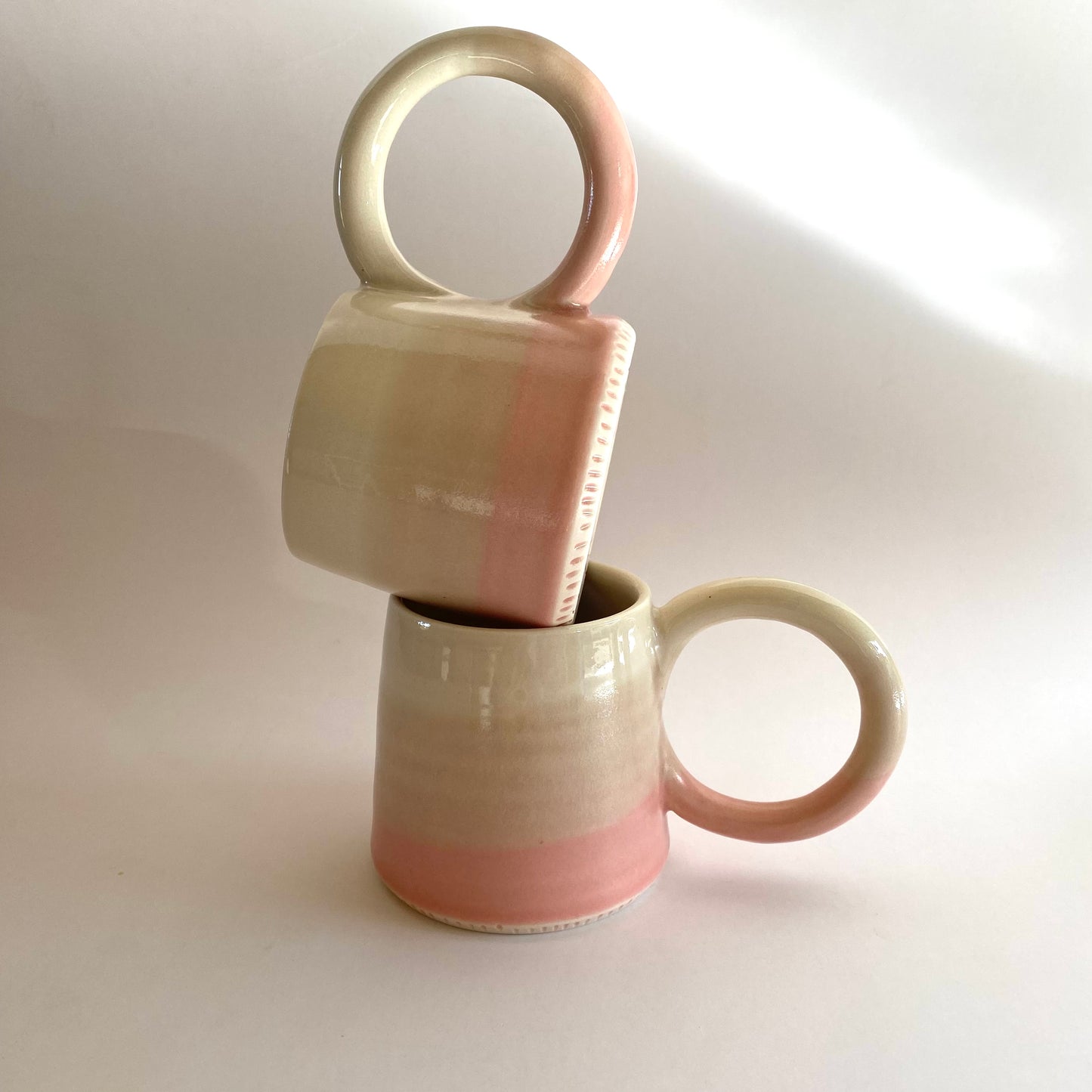 Small Coconut Ice Bangle Handle Mug