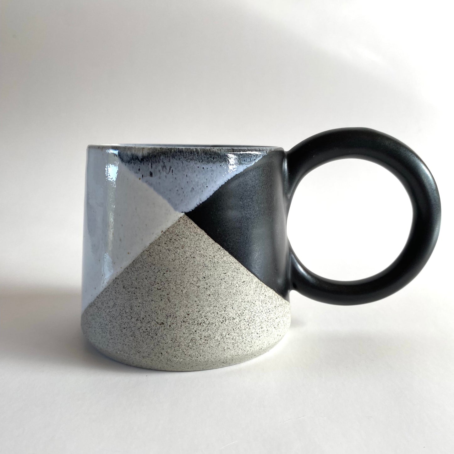 Stone Bangle Handle: White/Black