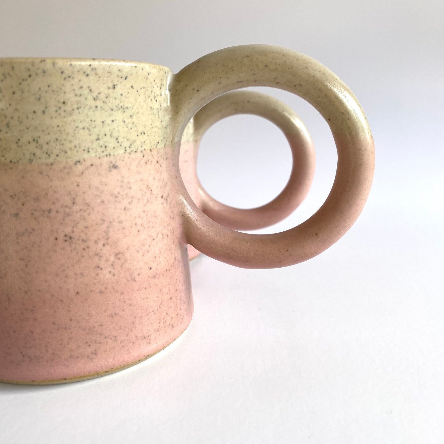 Sand Coconut Ice Bangle Handle Mug