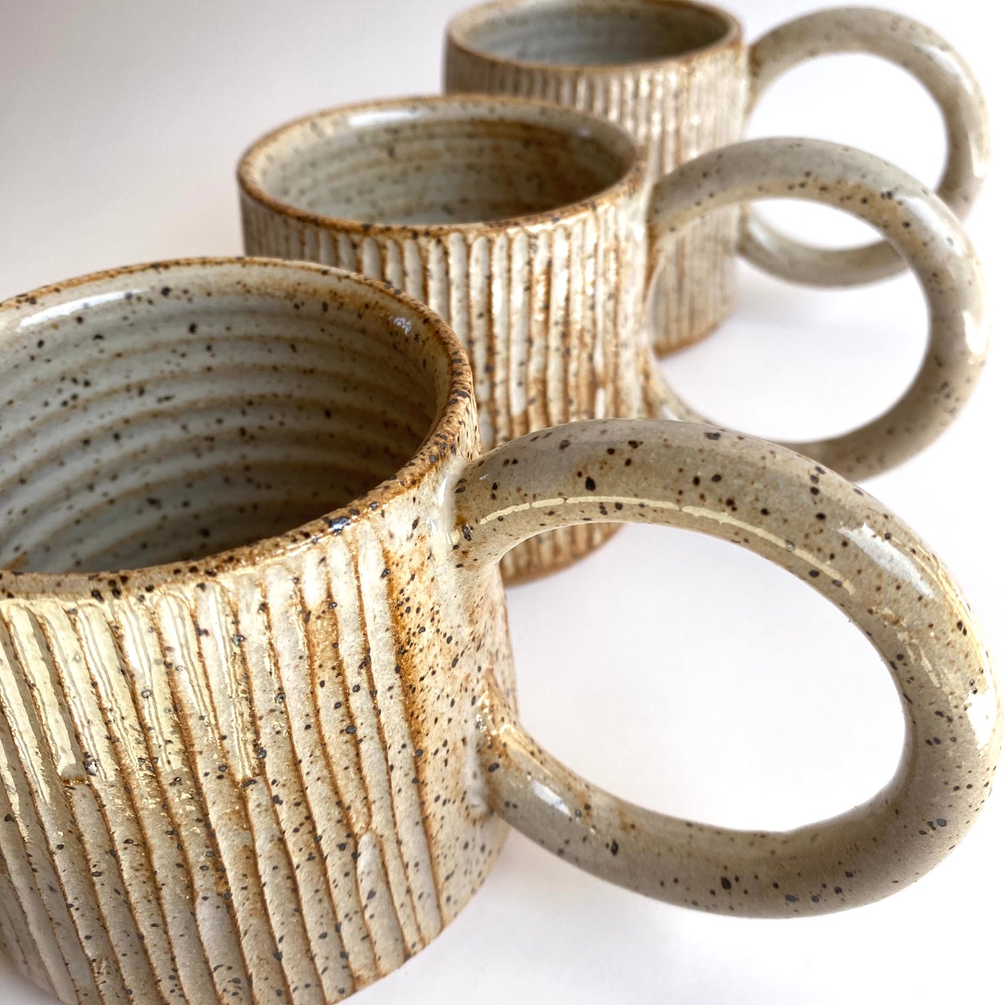 Speckle Bamboo Bangle Handle: Crème Caramel