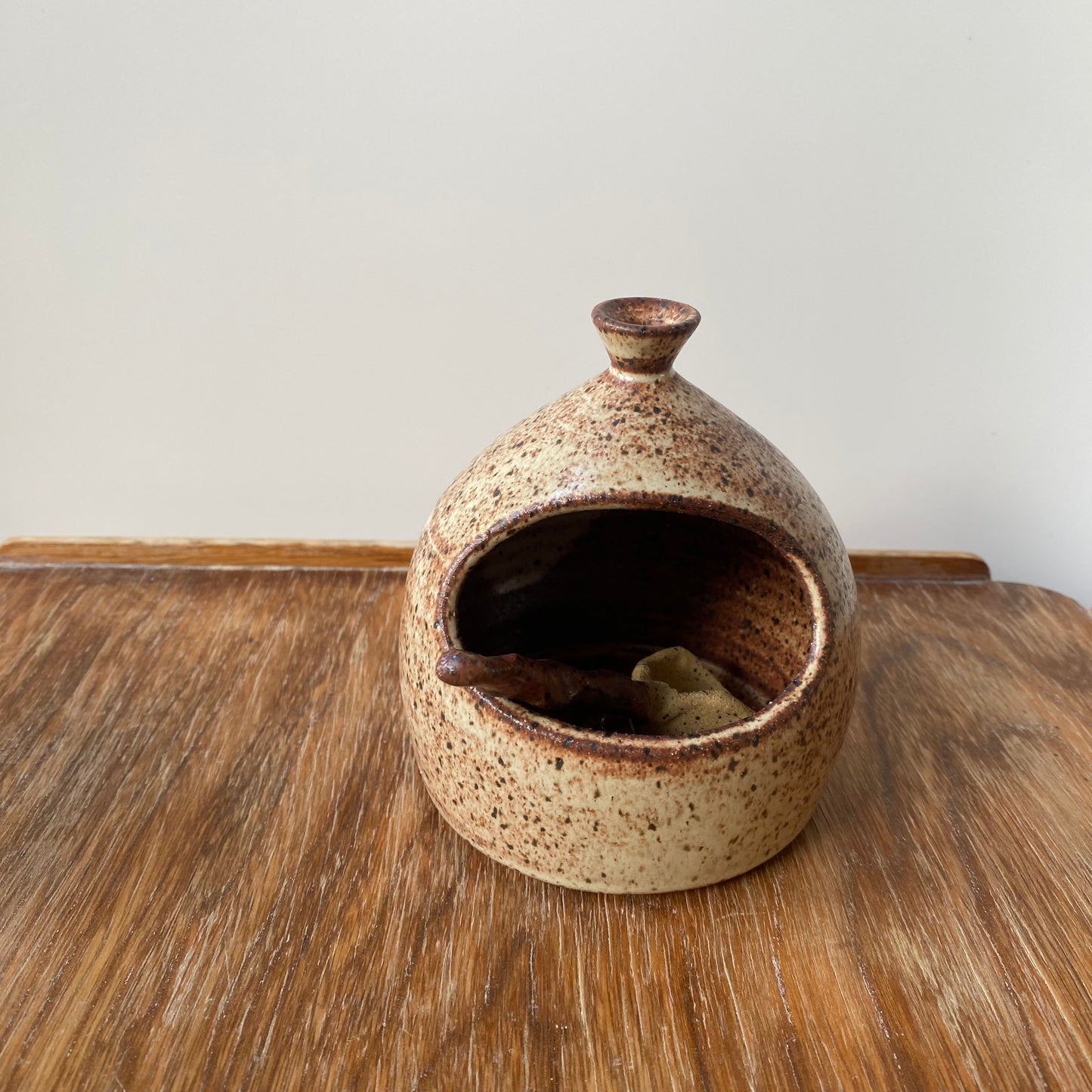 Cinnamon Salt Vessel