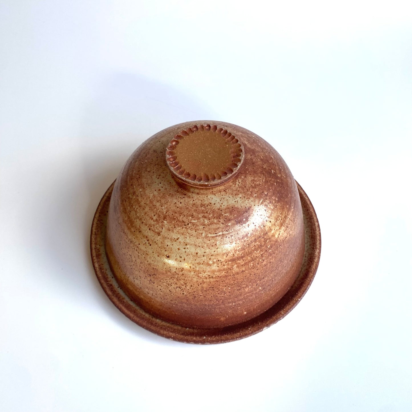 Terra Butter Dish in Cinnamon