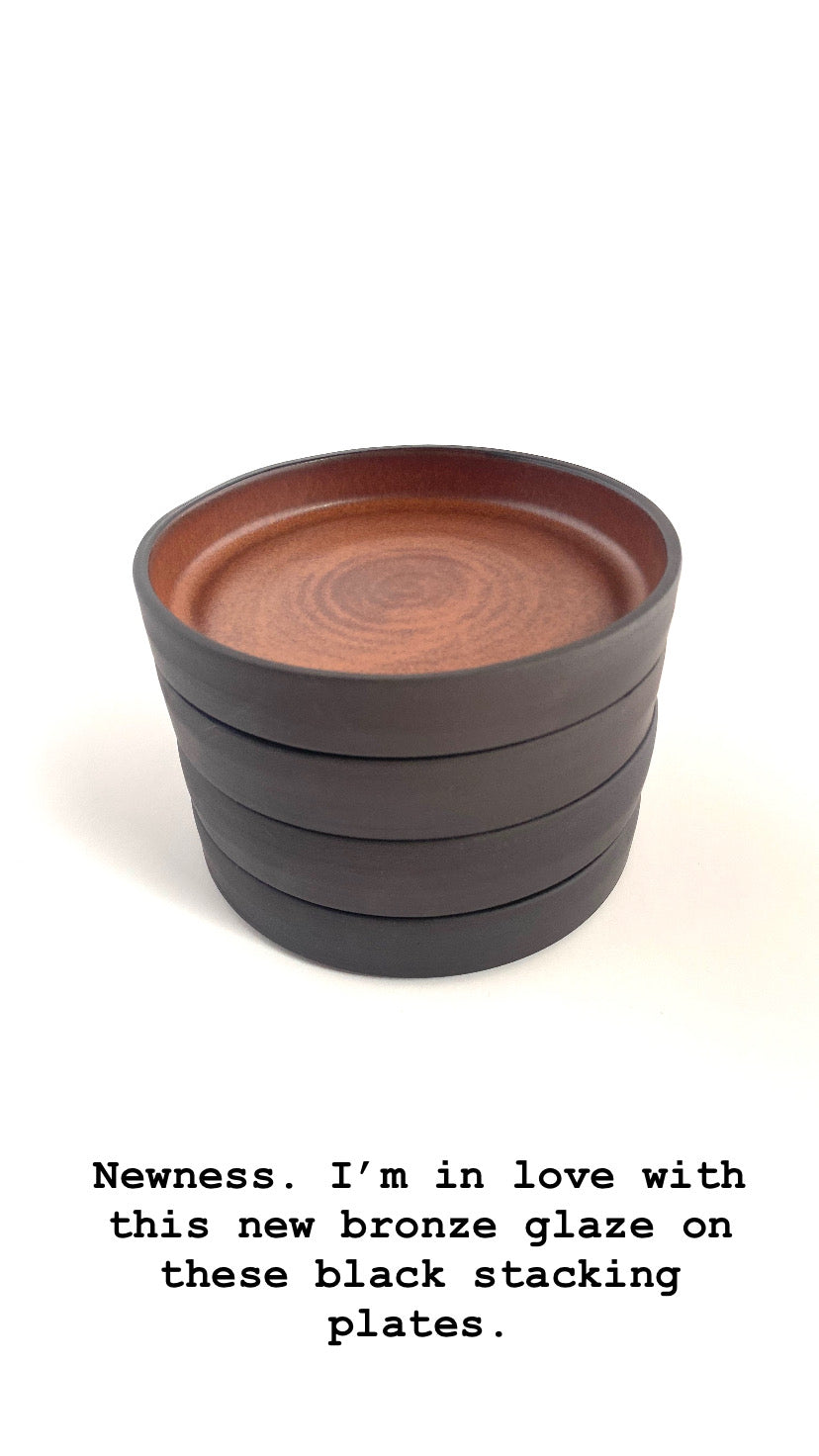 Stacking Snack Plate: Black / Bronze