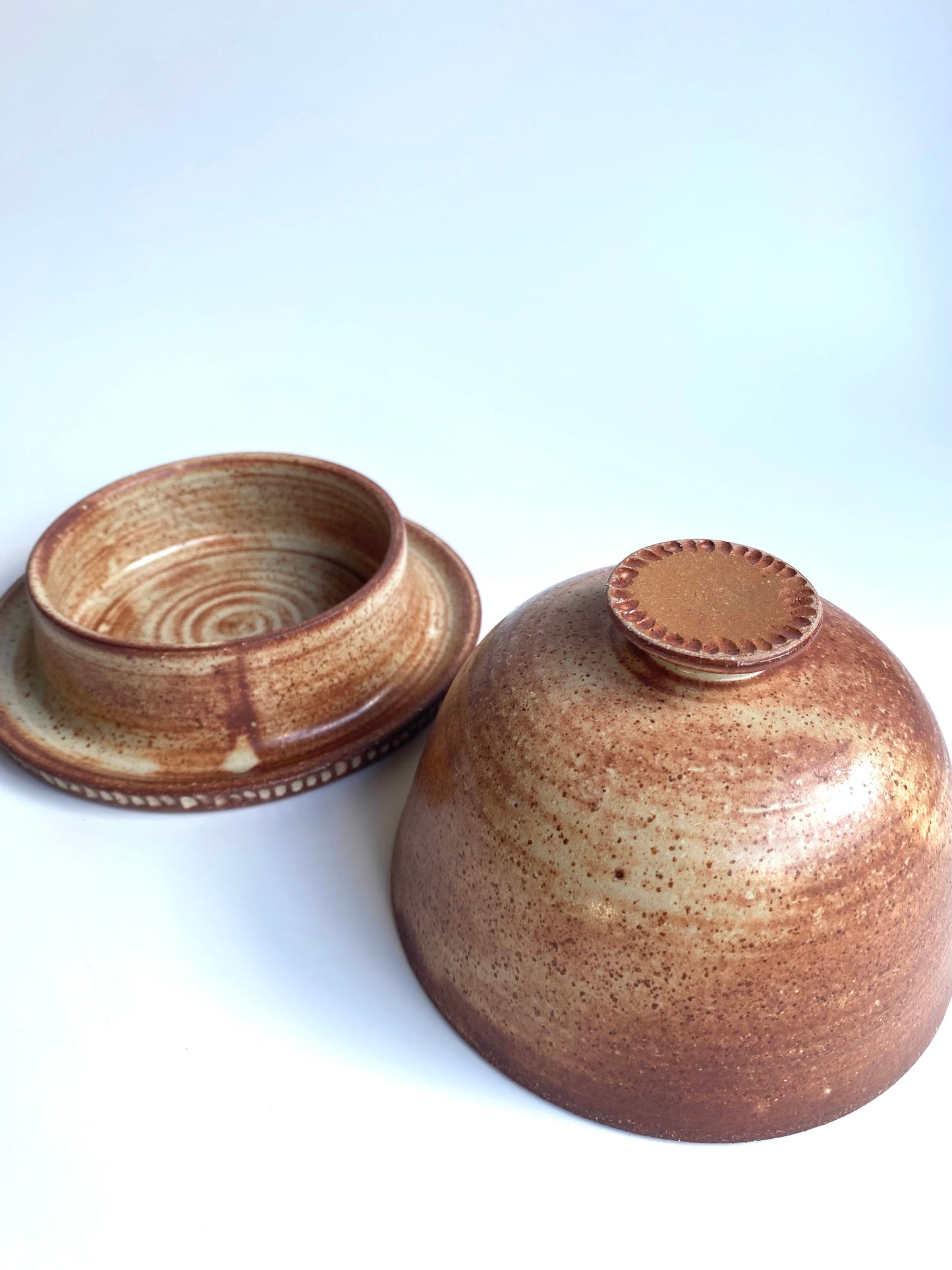 Terra Butter Dish in Cinnamon