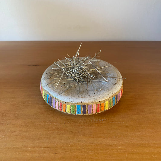 Pin dish: Spectrum Base