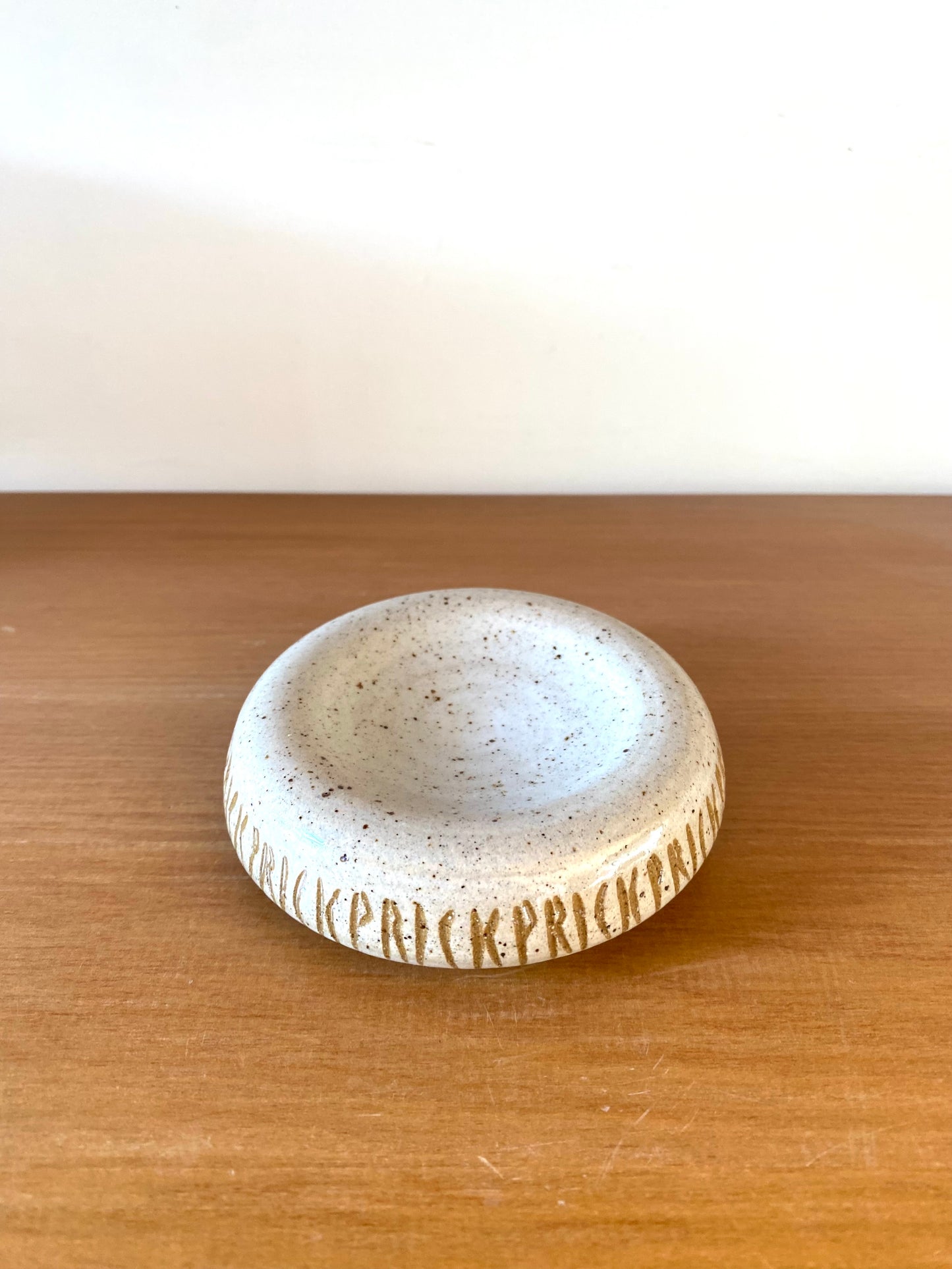 Pin dish: Speckled White Prick Base