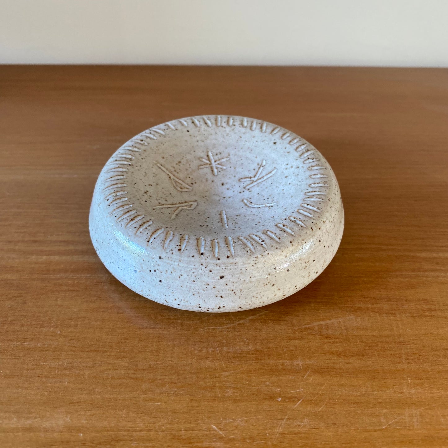 Pin dish: Speckled White Prick