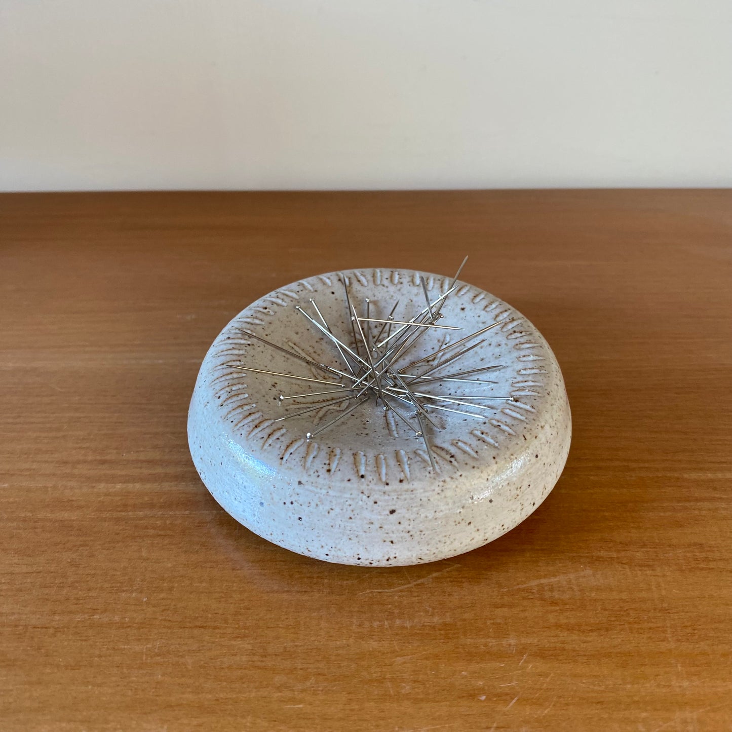 Pin dish: Speckled White Prick